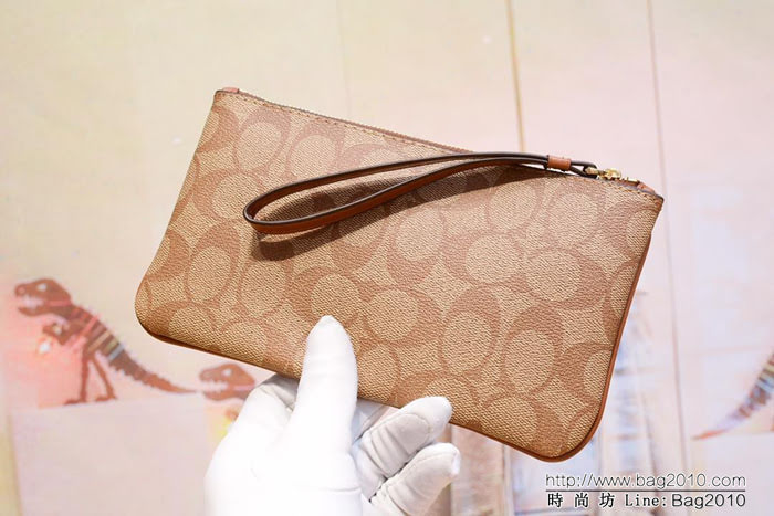 COACH蔻馳 新款手拿包 容量超大 F65748  Chz1529